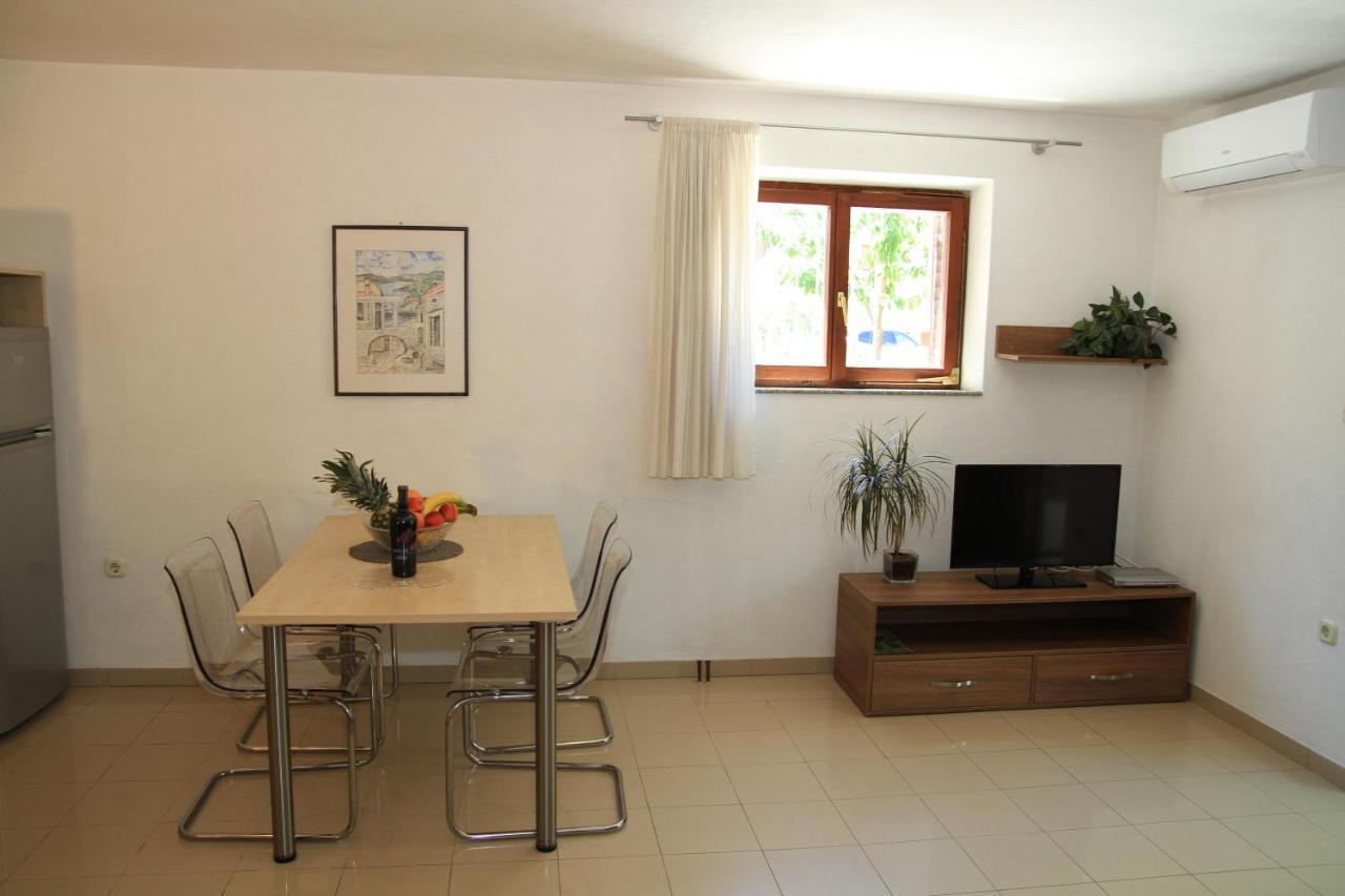 Holiday Apartment Rokov 扎达尔 外观 照片